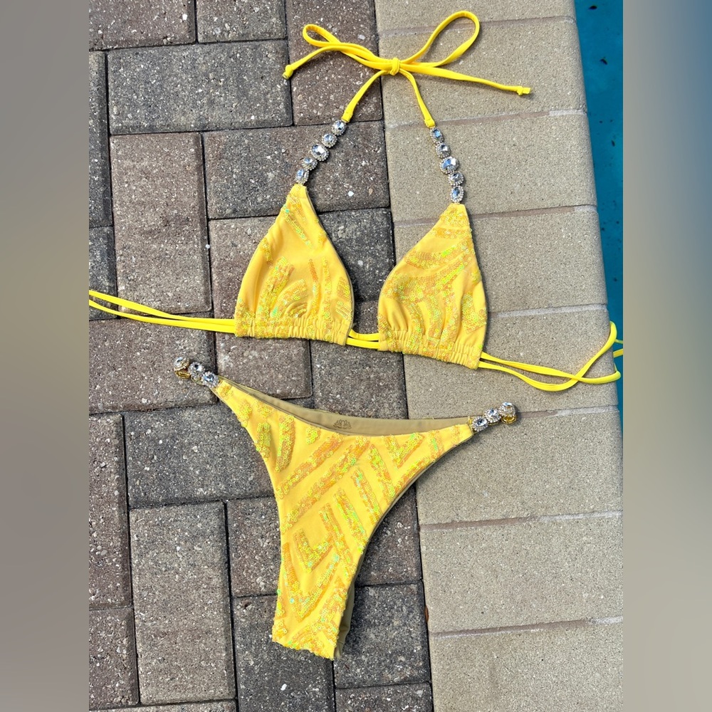 Belle Bikini Set